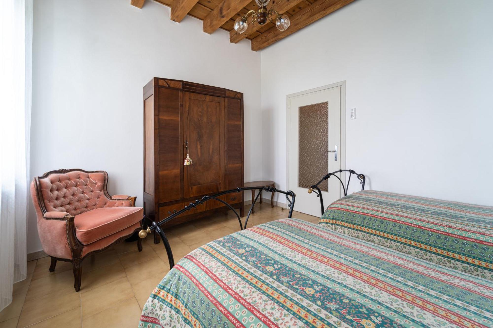 Antico Stemma Corte Meneghella Monzambano Bagian luar foto
